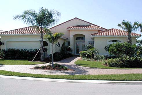 Model Sedona
