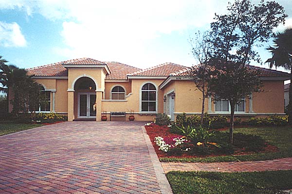 Model Laguna