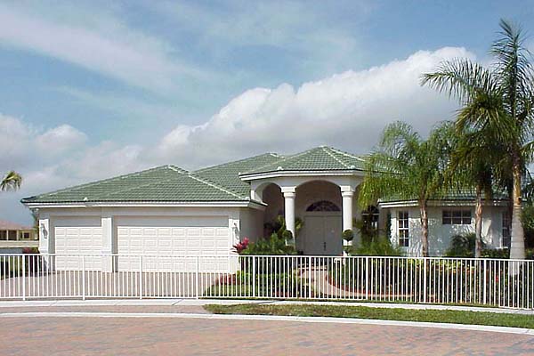 Model St. Lucia IV