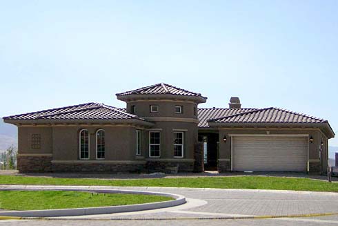 Model Sierra Tuscan